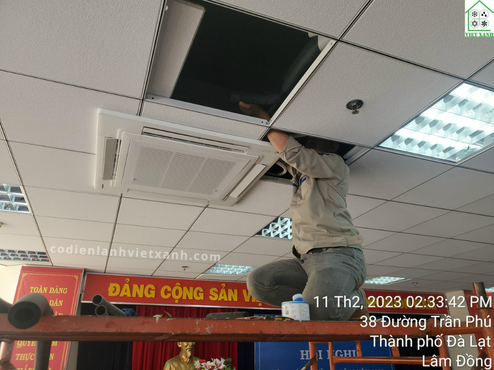 Thi-cong-lap-dat-he-thong-DHKK-trung-tam- VRV-Daikin